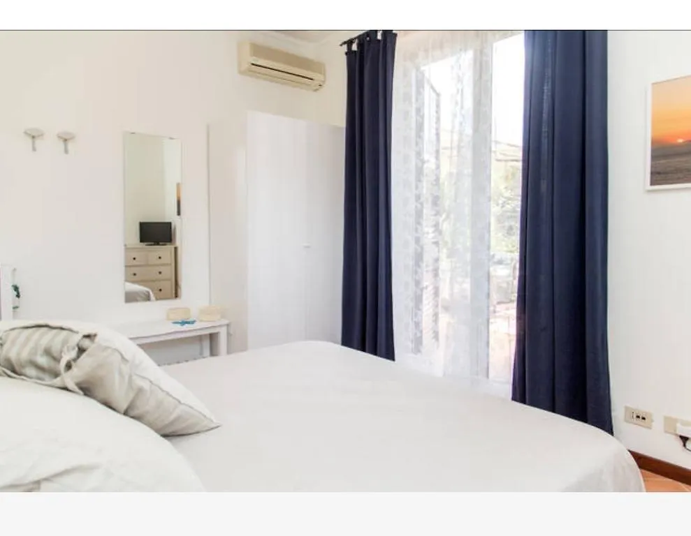 Bed and Breakfast Terrazza Duomo Neapel 3*,